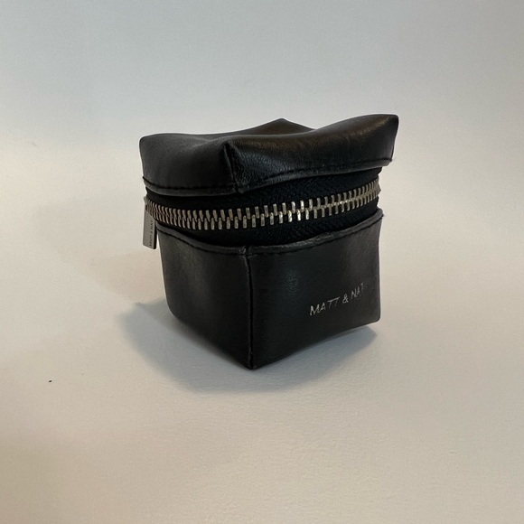 Matt and Nat Jewelry box case - Picture 2 of 4